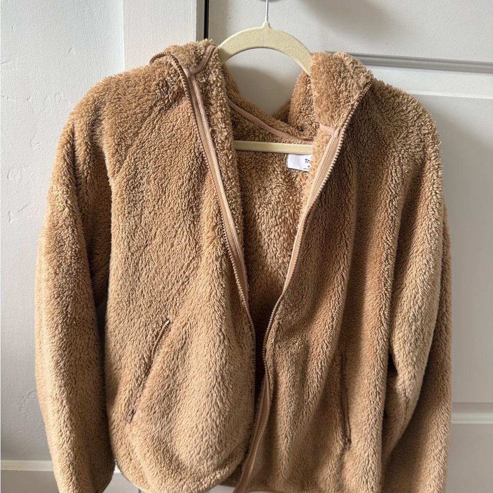 Aritzia TNA Golden Salzmann Teddy Hoodie Jacket